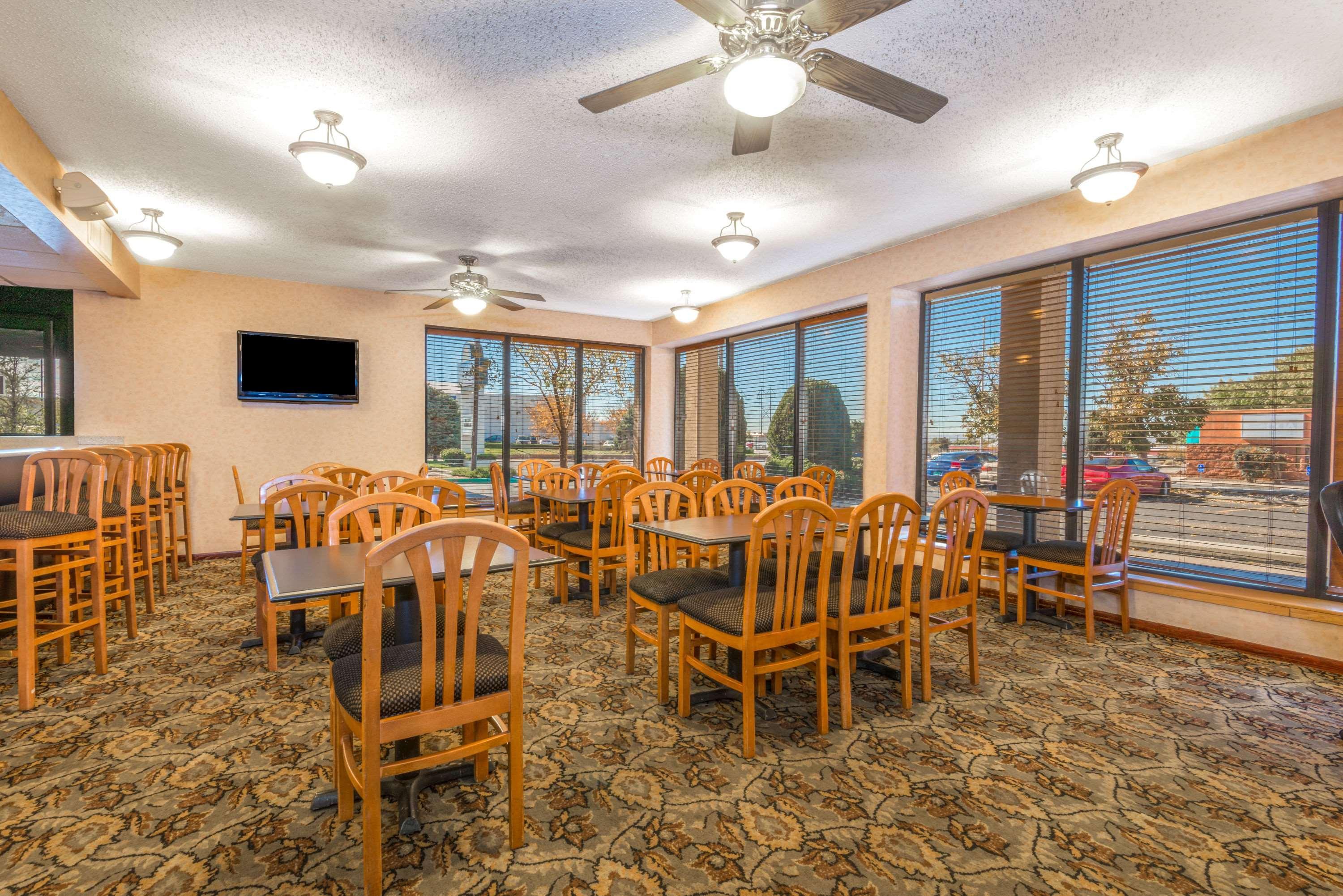 Days Inn & Suites By Wyndham Albuquerque North Екстер'єр фото